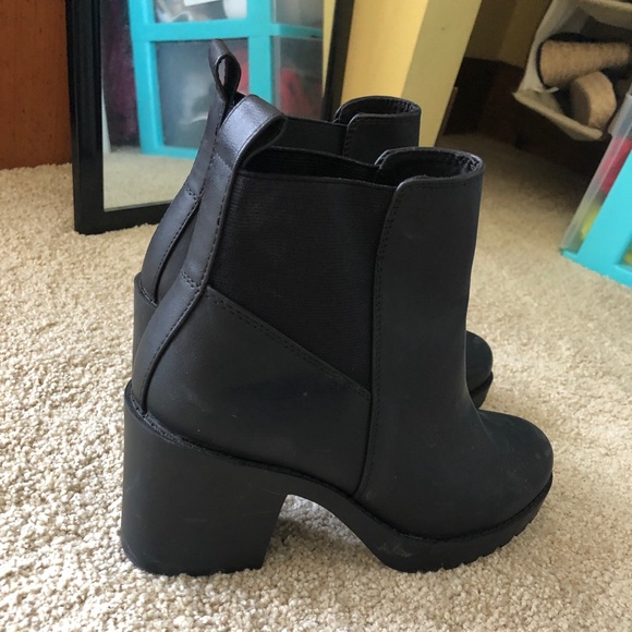 H&M Platform Boot - Picture 4 of 4